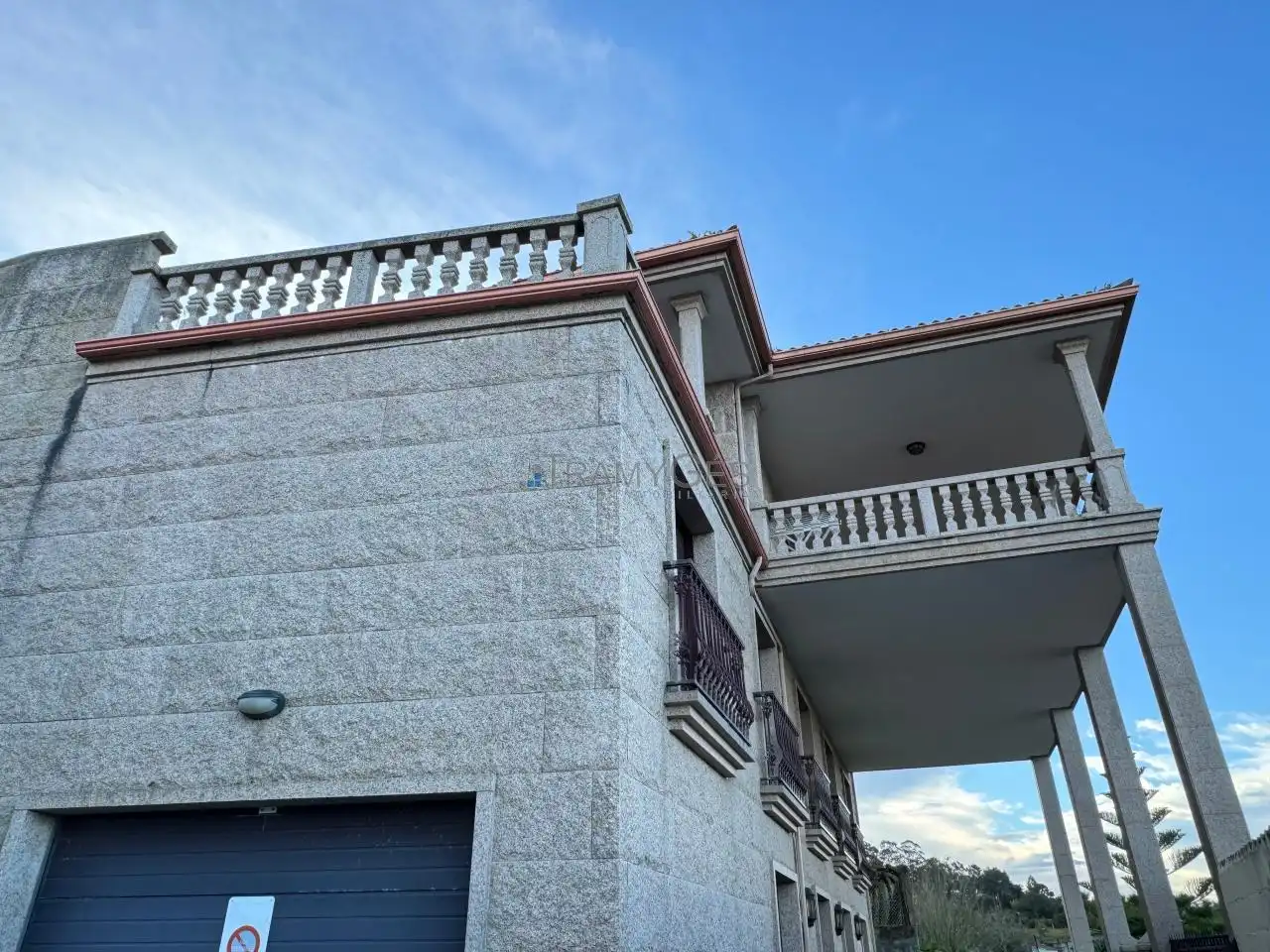 Vista exterior de Casa o chalet en venta en Vilagarcía de Arousa con Calefacción, Jardín privado y Terraza