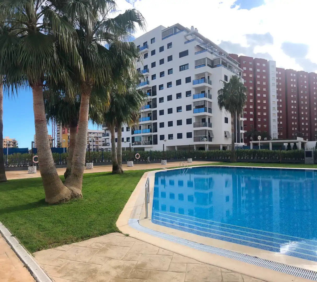 Piscina de Apartamento en venta en La Pobla de Farnals con Aire acondicionado, Calefacción y Jardín privado
