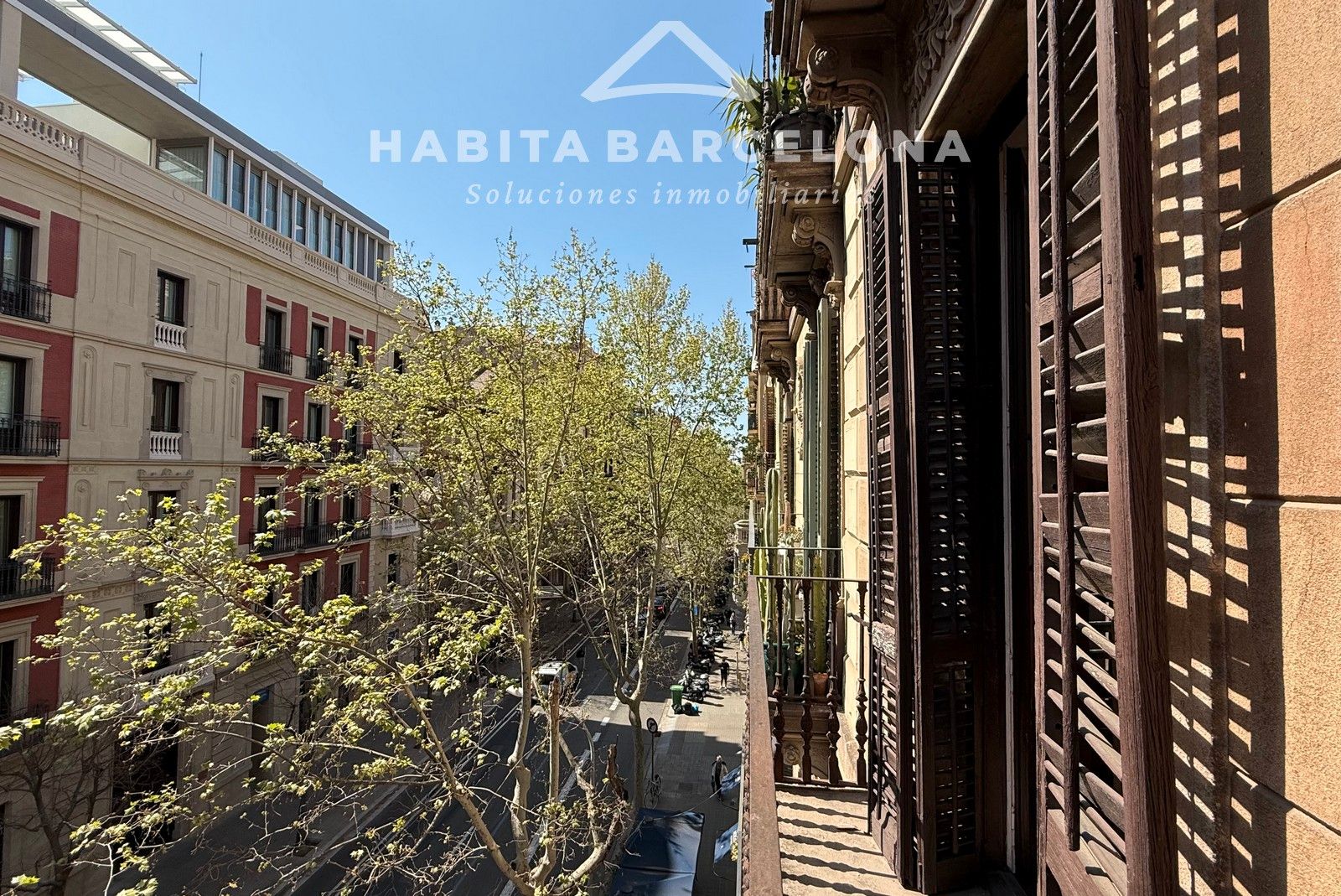 Vista exterior de Piso en venta en  Barcelona Capital con Terraza y Balcón