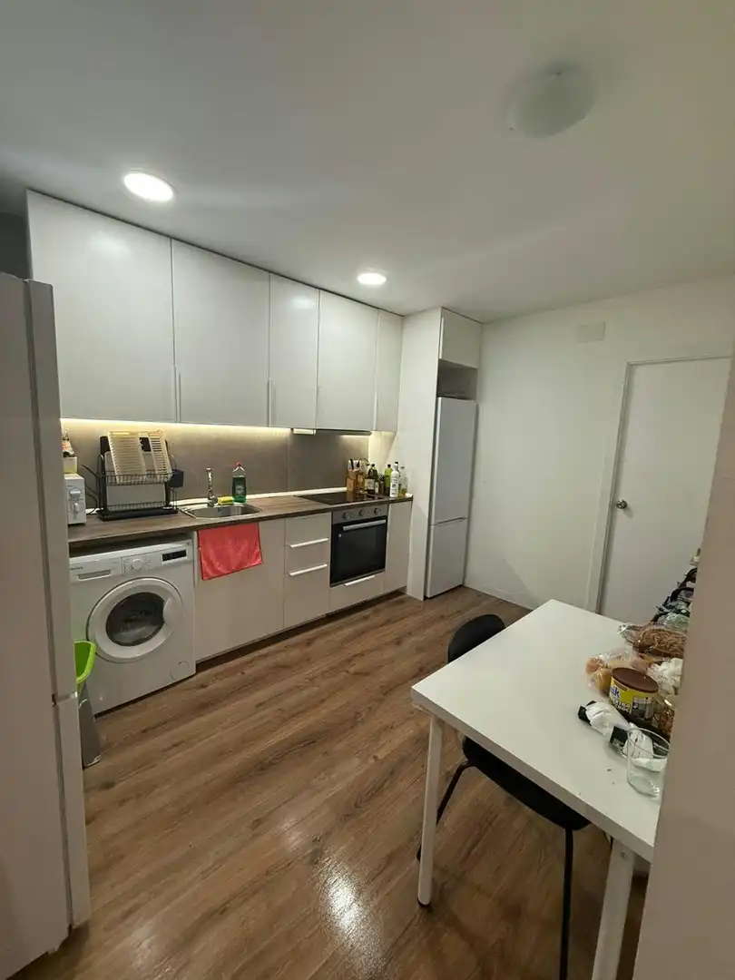 Küche von Wohnung zur untervermieten in Badalona mit Möbliert und Waschmaschine