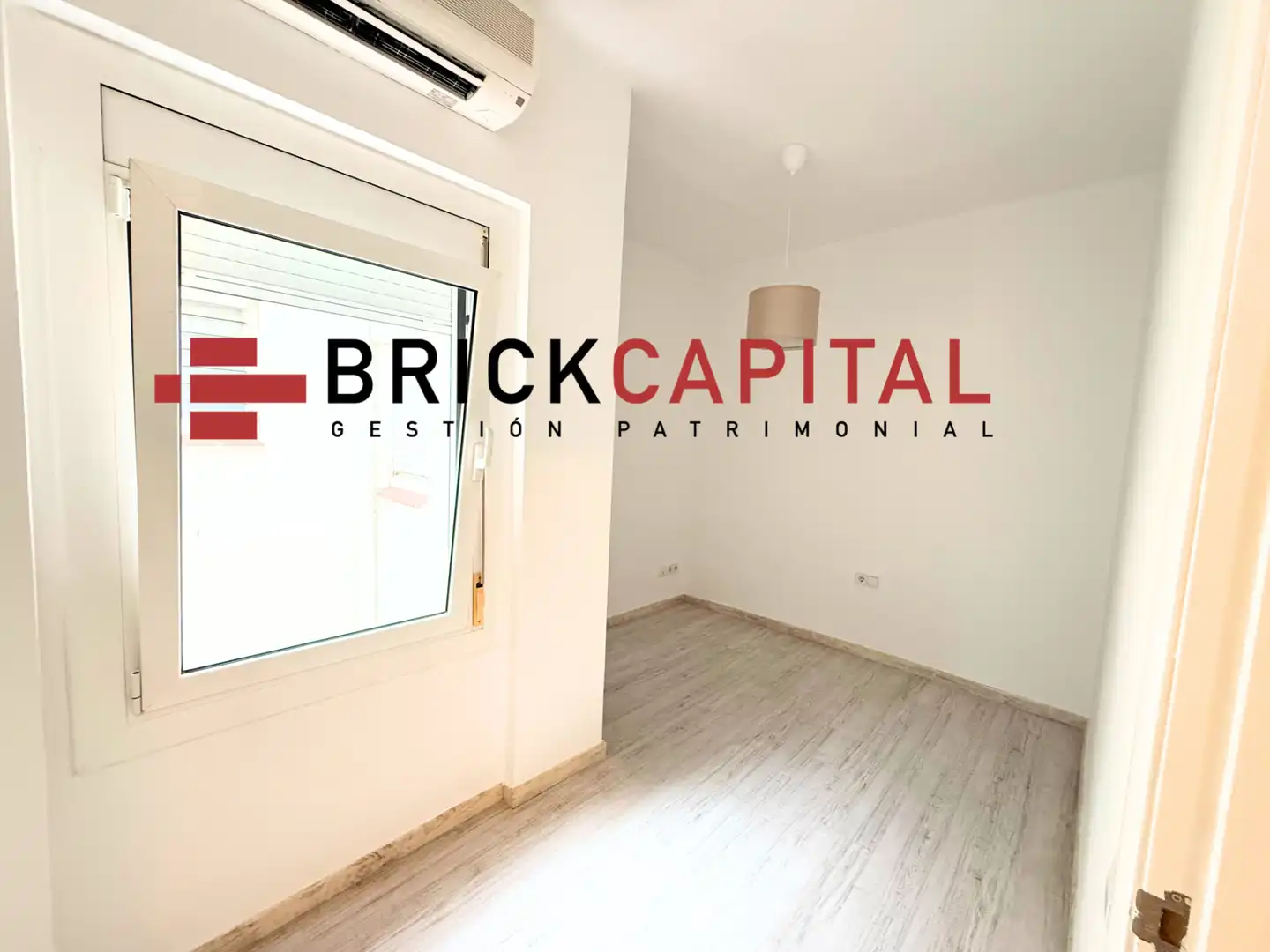 Ático en venta en Barcelona con Calefacción, Parquet y Terraza