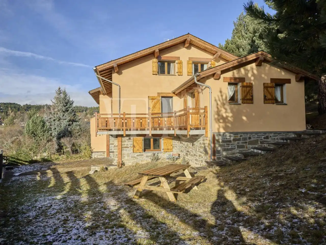 Vista exterior de Casa adosada en venta en Bolquère con Calefacción, Jardín privado y Parquet