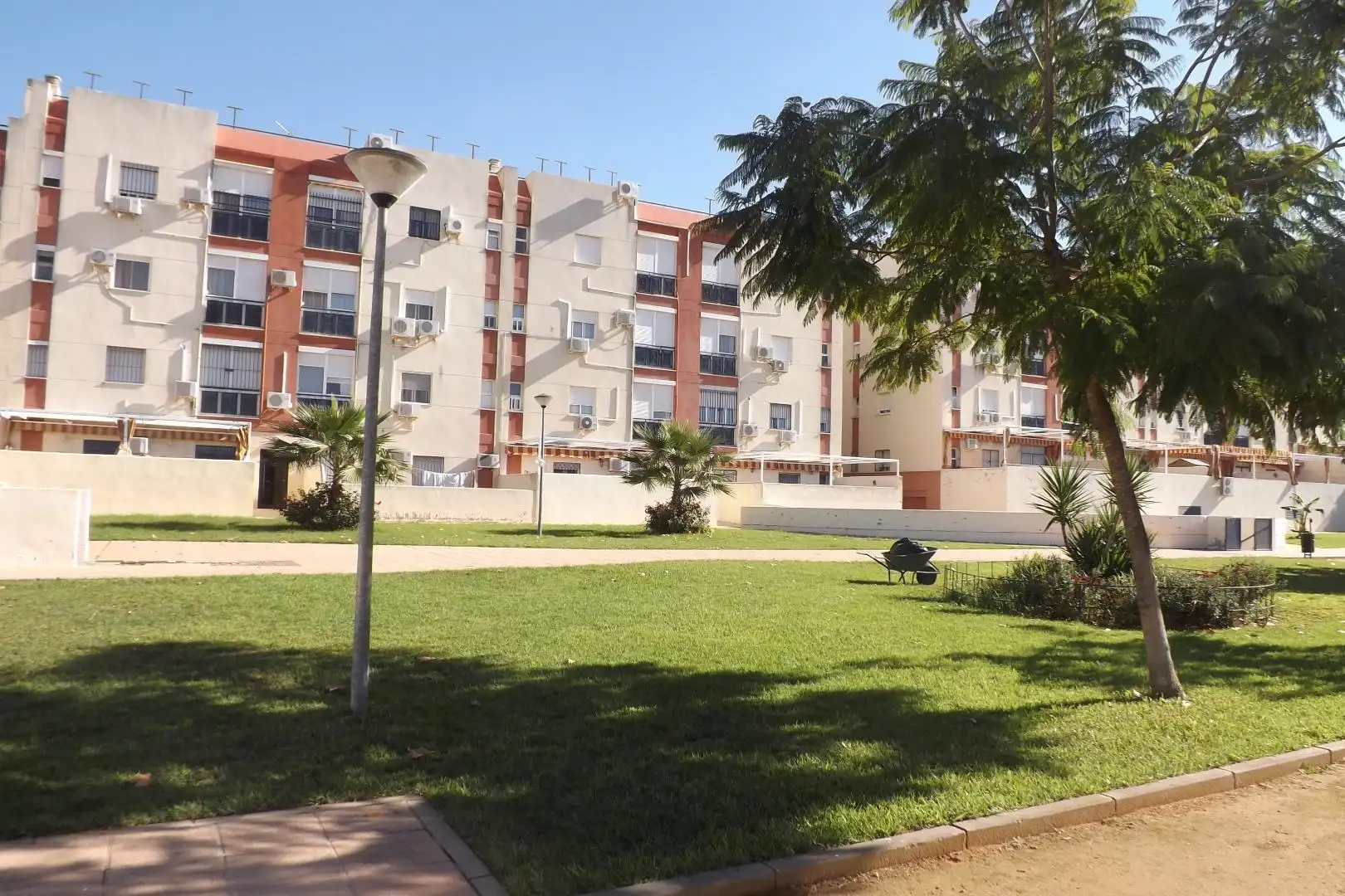 Exterior view of Flat for sale in Alcalá de Guadaira  with Swimming Pool