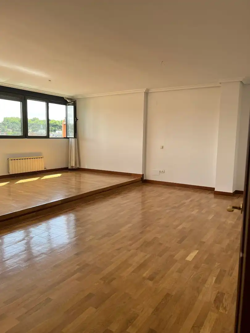 Living room of Attic for rent in Madrid  with Air Conditioner, Heating and Parquet flooring