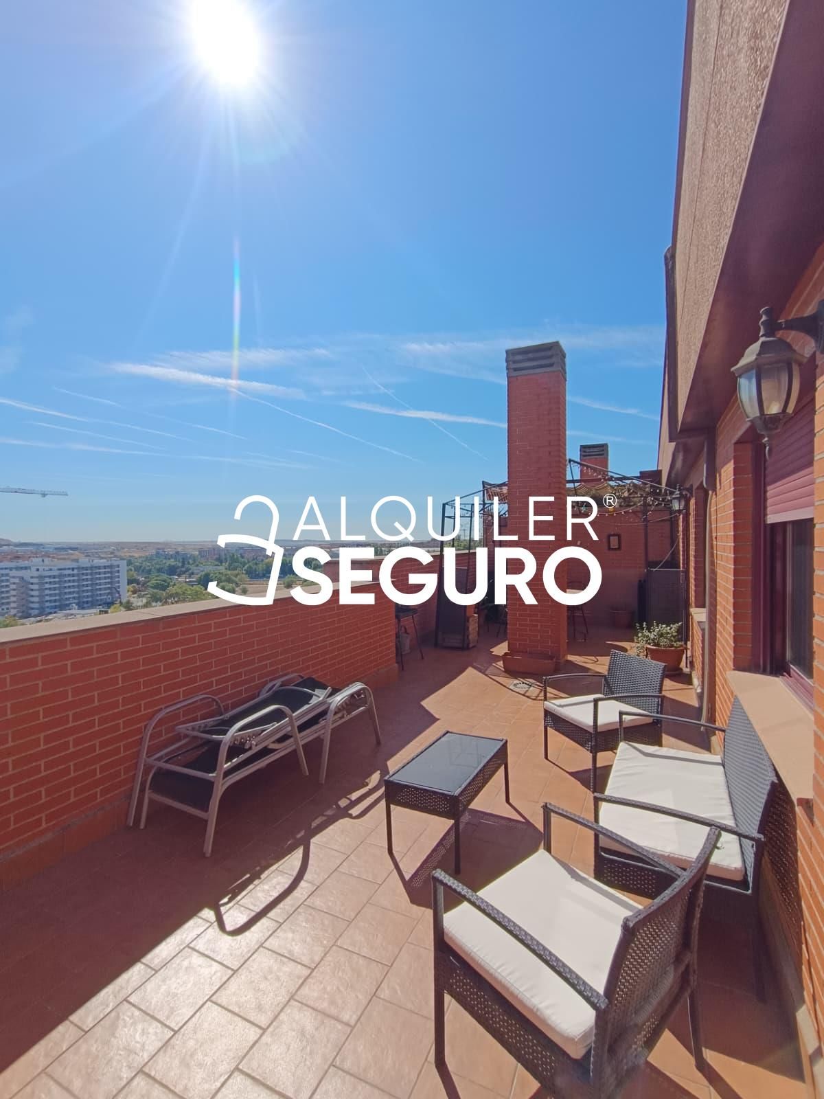 Terrassa de Àtic de lloguer en  Madrid Capital amb Aire condicionat, Calefacció i Terrassa