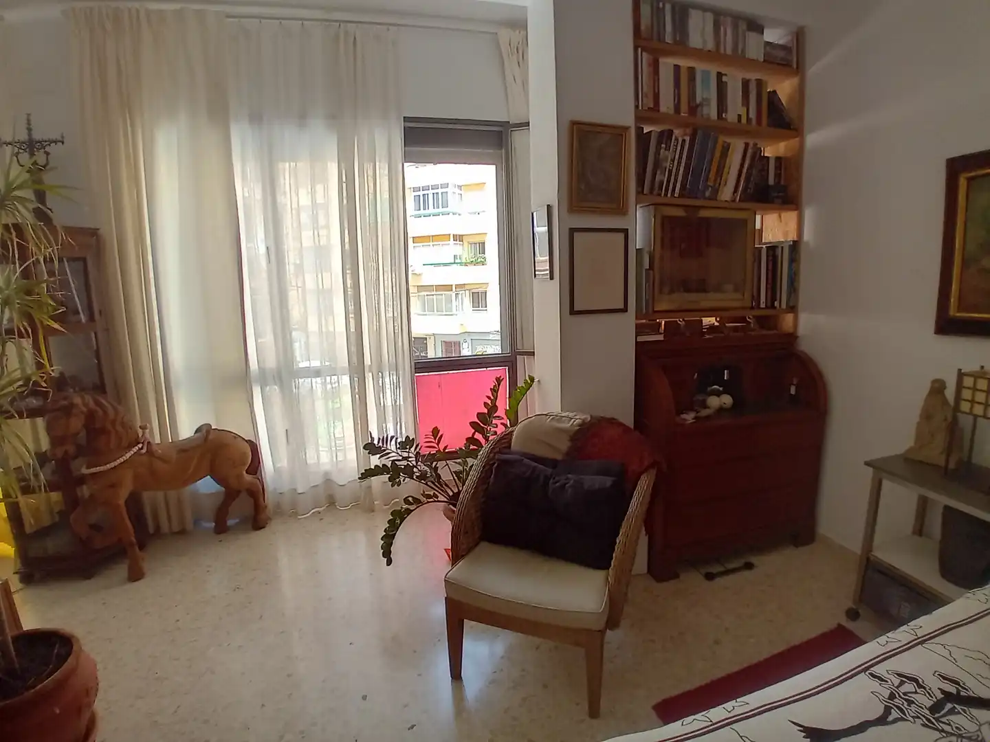 Sala d'estar de Casa adosada en venda en Málaga amb Piscina