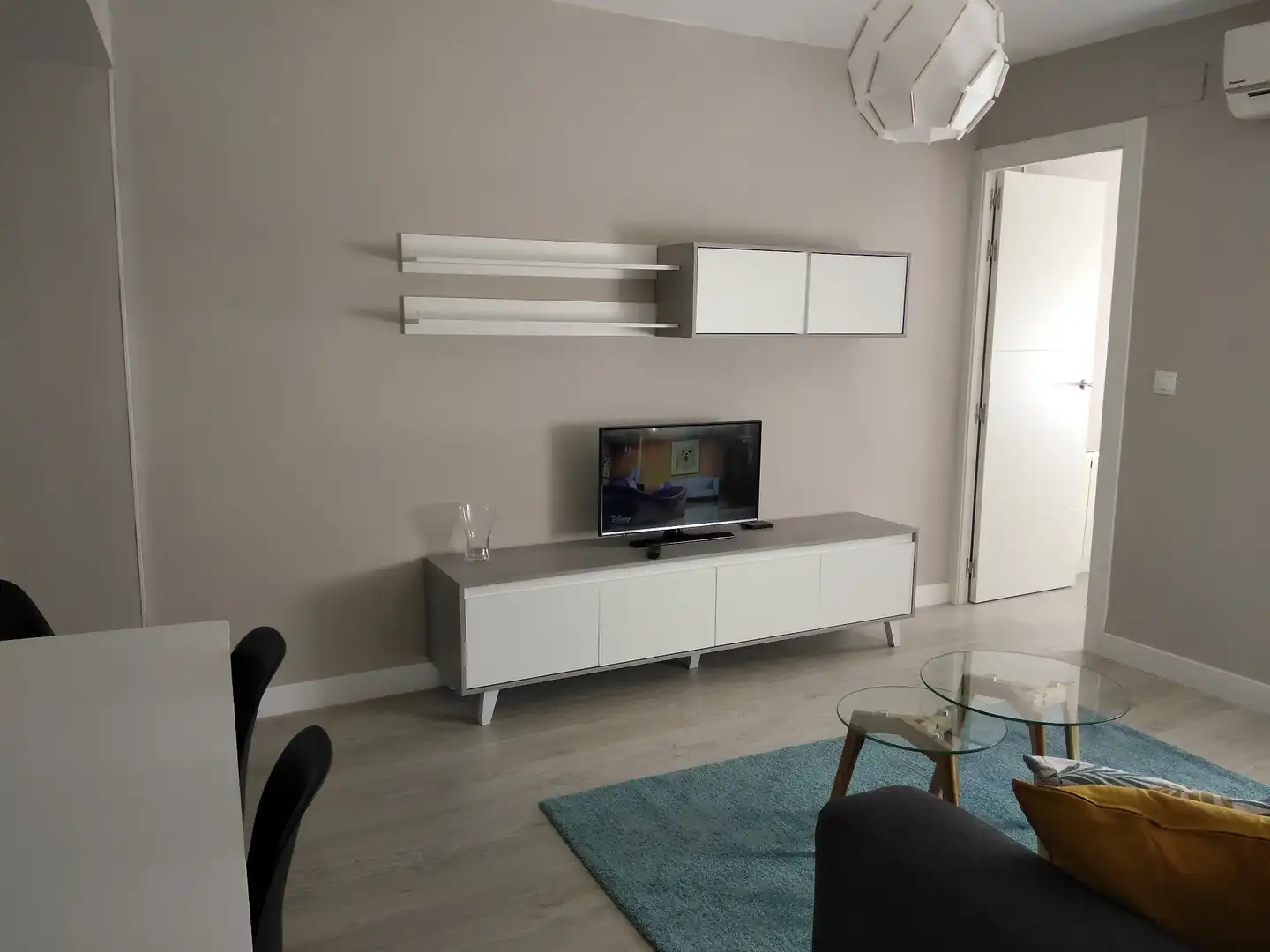 Sala d'estar de Pis en venda en Madrid amb Aire condicionat, Calefacció i Moblat