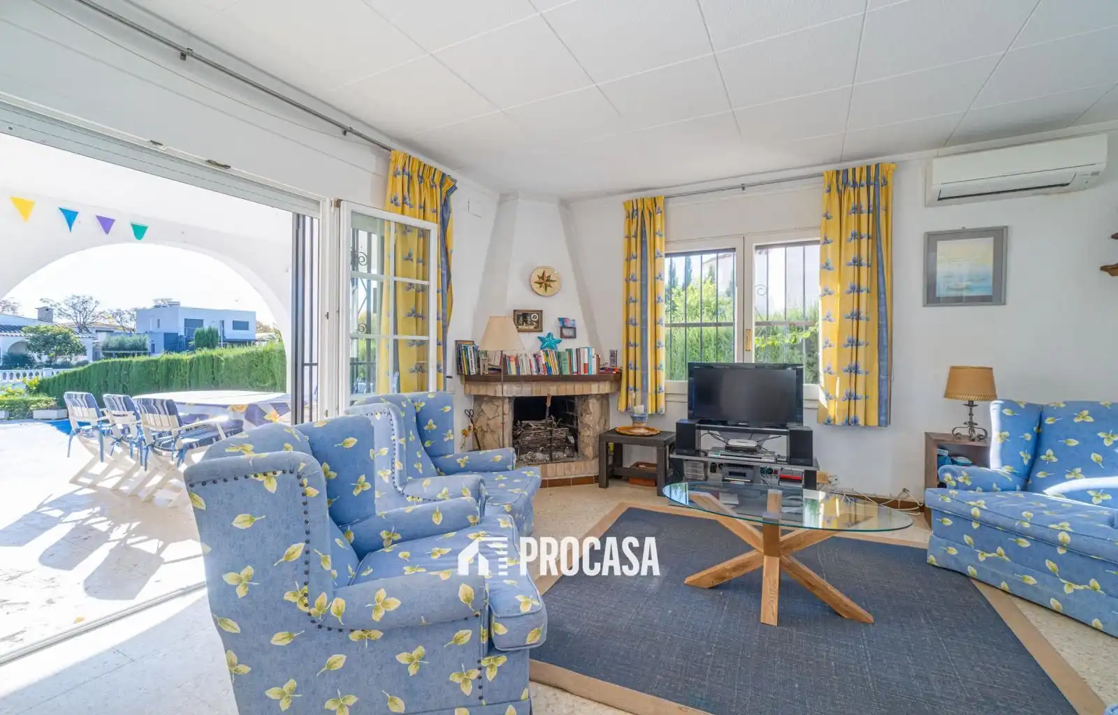 Sala d'estar de Casa o xalet en venda en Empuriabrava amb Aire condicionat, Calefacció i Traster