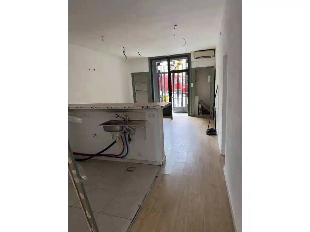 Local comercial en alquiler en Calle Santa Anna, imagen 3