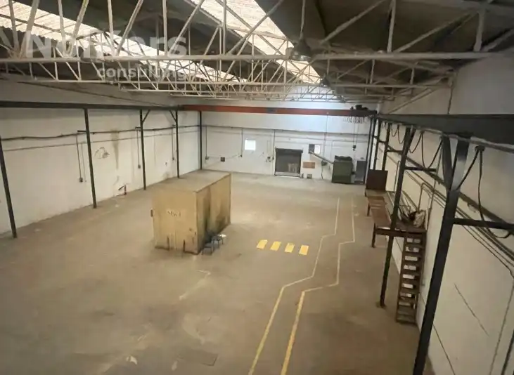 Nau industrial de lloguer a Travessía Prat de la Riba