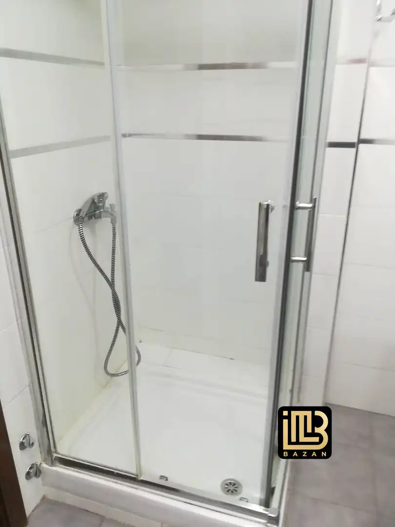 Bathroom of Flat for share in Málaga  with Air Conditioner, Furnished and Oven