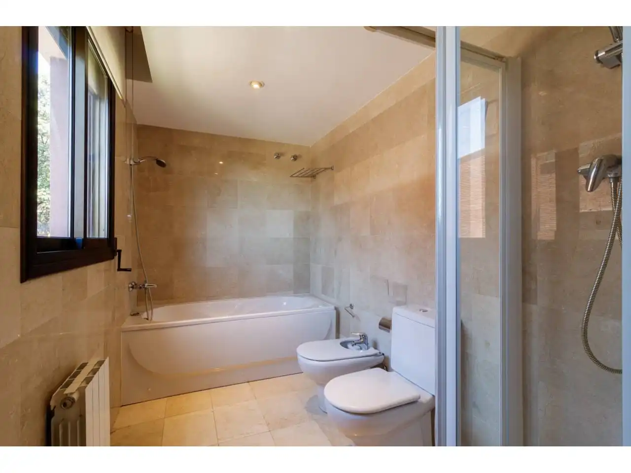 Bathroom of Houses for sale in Castelldefels  with Air Conditioner, Heating and Terrace