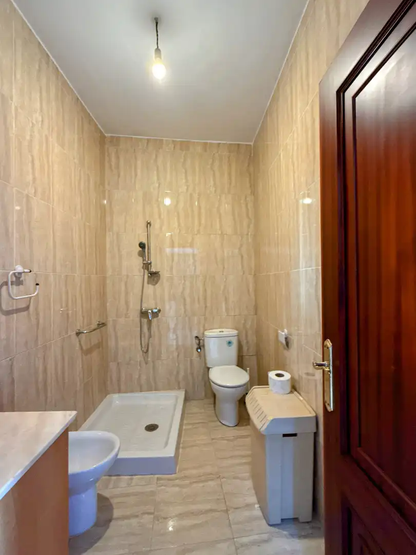 Bany de Casa o xalet en venda en Carballo amb Terrassa