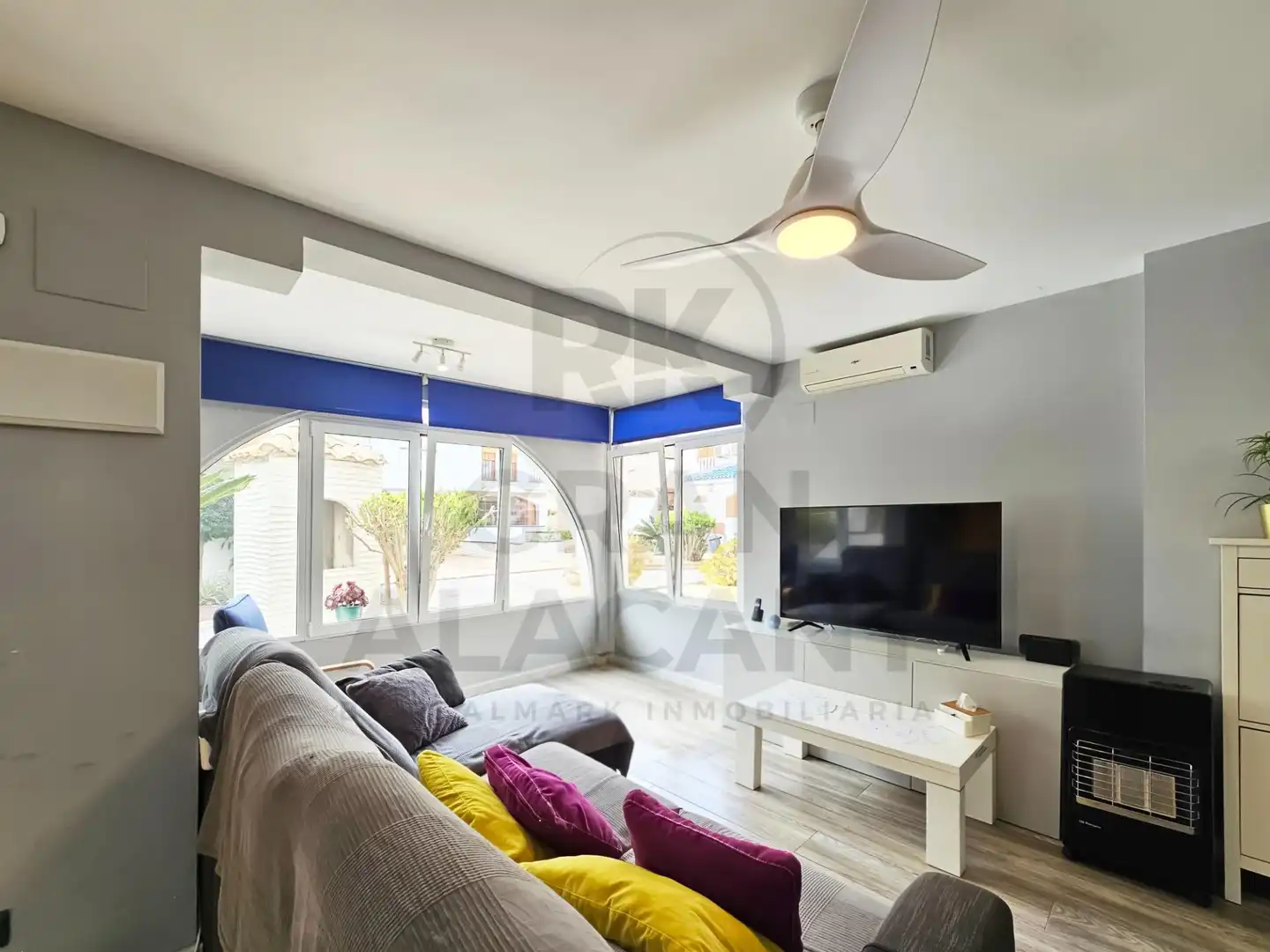 Sala de estar de Casa o chalet en venta en Santa Pola con Aire acondicionado, Calefacción y Jardín privado