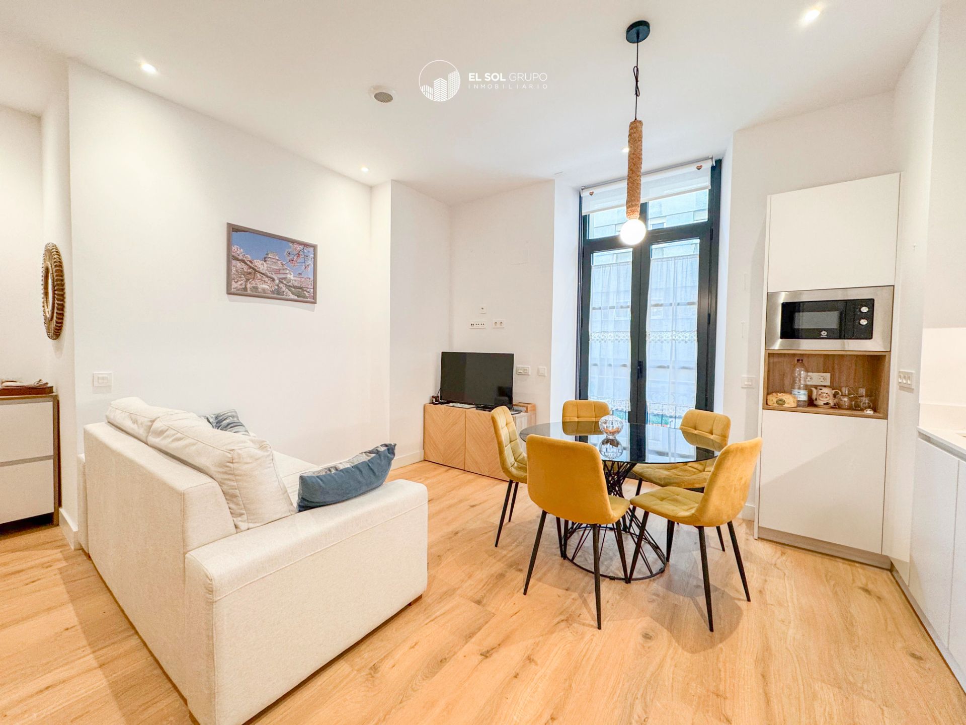 Living room of Apartment for sale in Gijón   with Heating, Parquet flooring and Storage room
