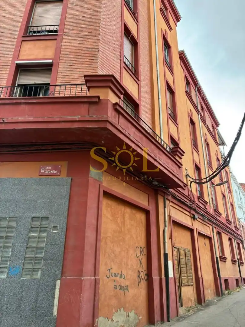 Piso en venta en Avenida de Álvaro López Núñez, imagen 3