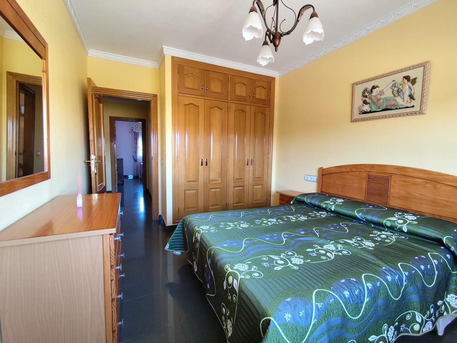 Schlafzimmer von Einfamilien-Reihenhaus zum Verkauf in Los Alcázares mit Klimaanlage, Terrasse und Möbliert