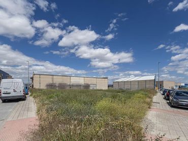 Terreno industrial en venta en Paseo de las Andas 9