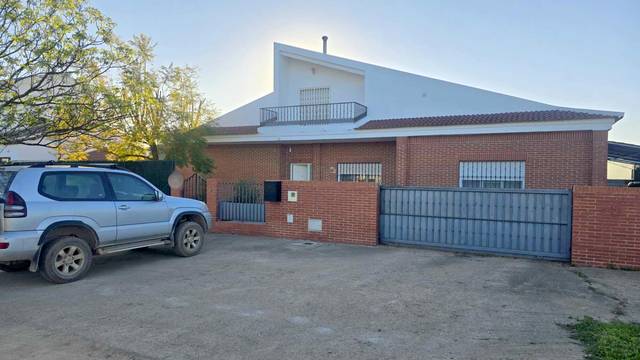 Casa-chalet en Venta en Tharsis