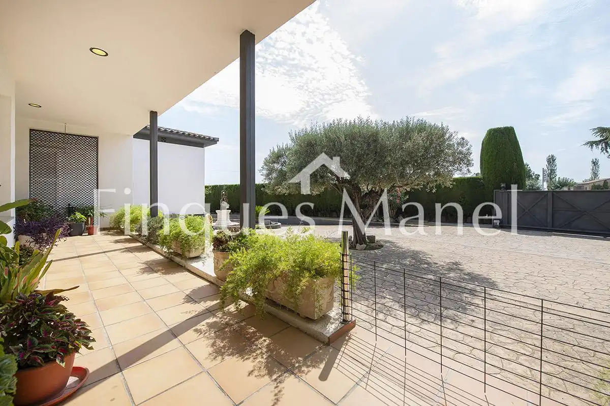 Houses for sale in Carreteta de Banyoles, Fontcoberta