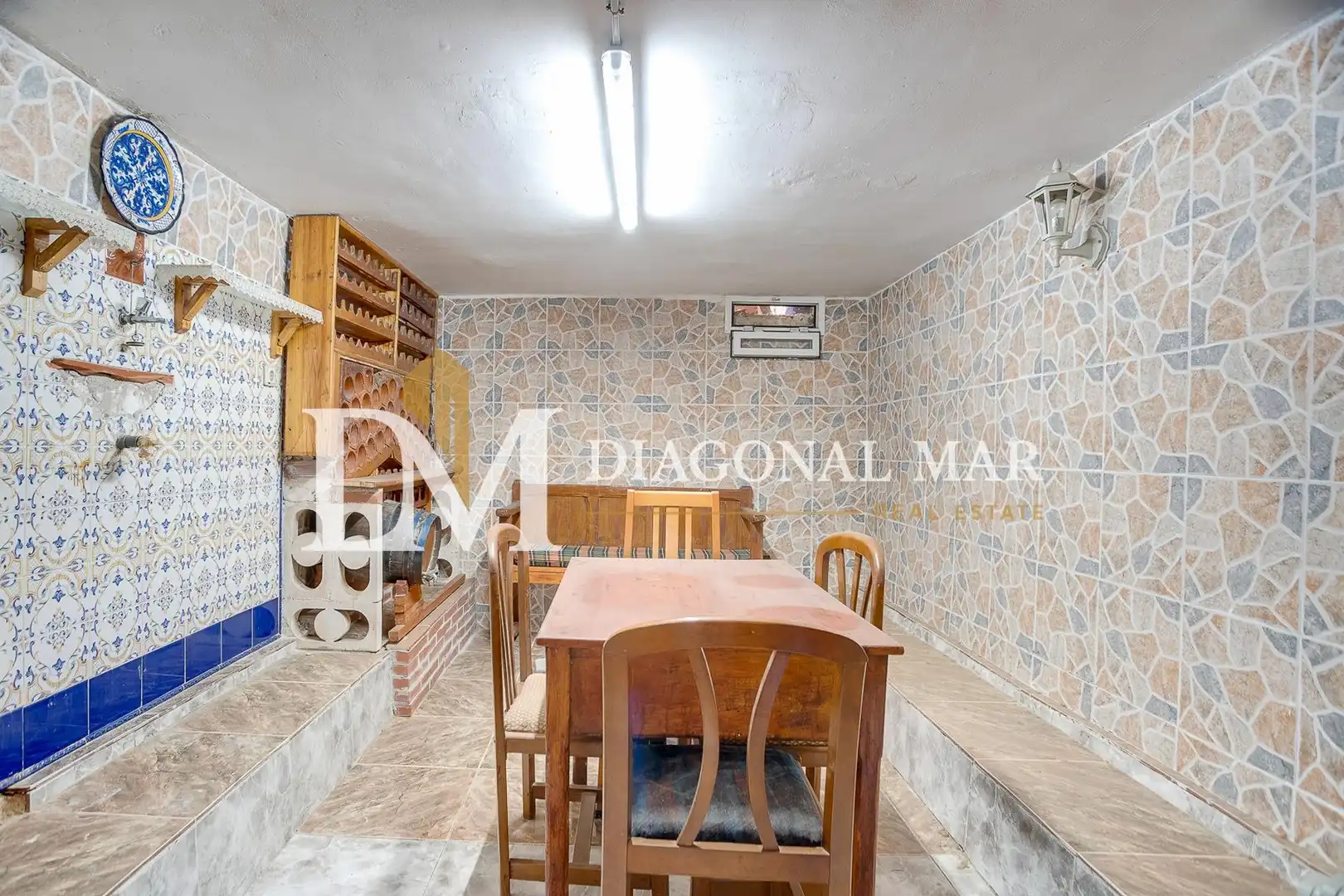 Einfamilien-Reihenhaus zum Verkauf in Barcelona mit Terrasse