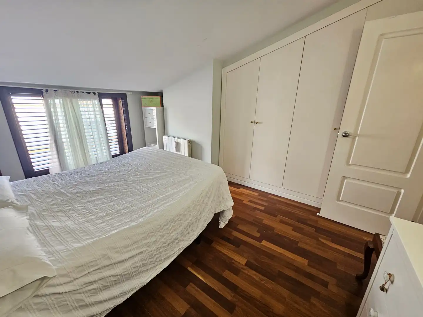 Habitación de Ático en venta en Sabadell con Aire acondicionado, Calefacción y Parquet