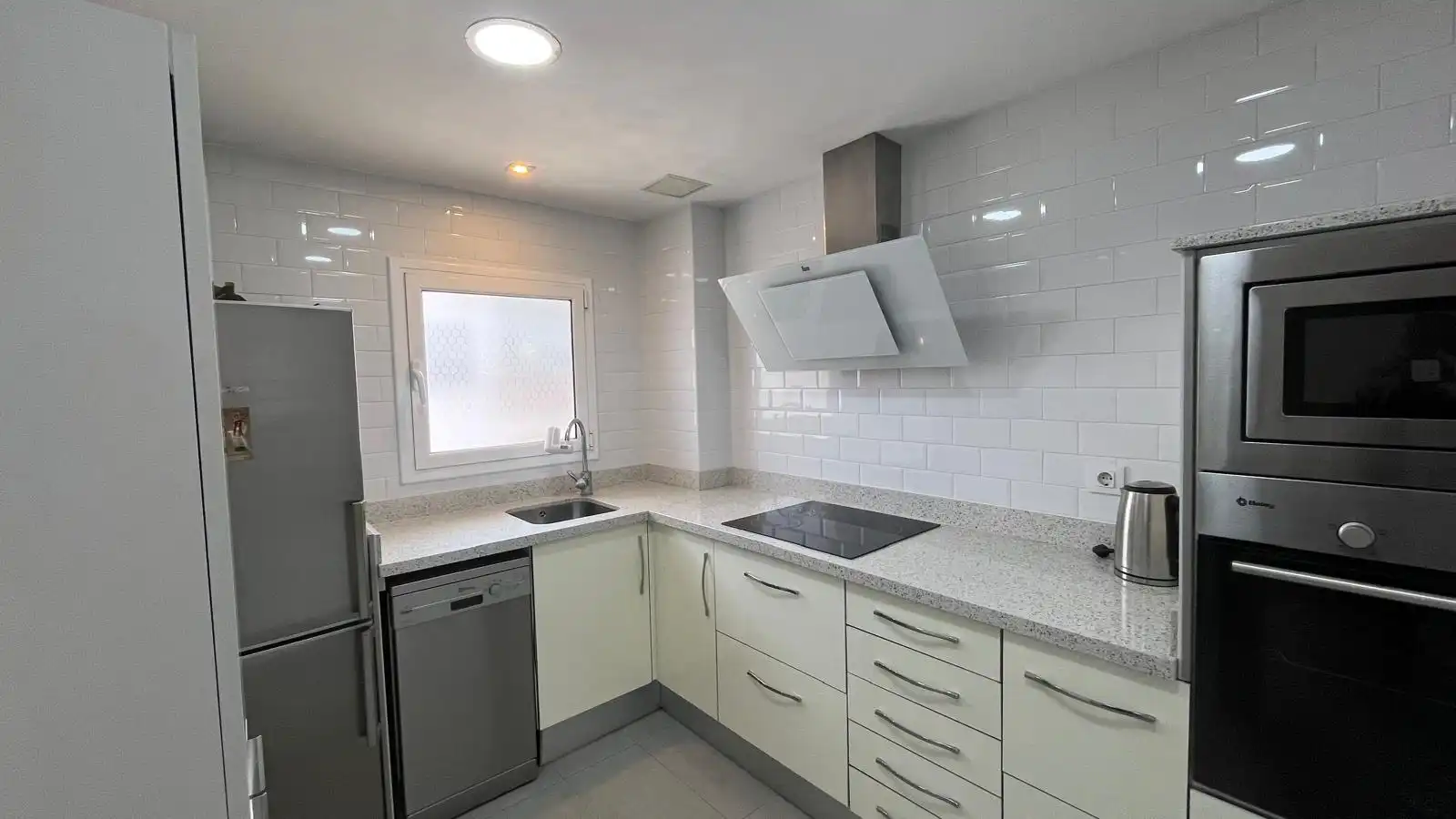 Kitchen of Flat for sale in Sant Pere de Ribes  with Parquet flooring, Terrace and Oven