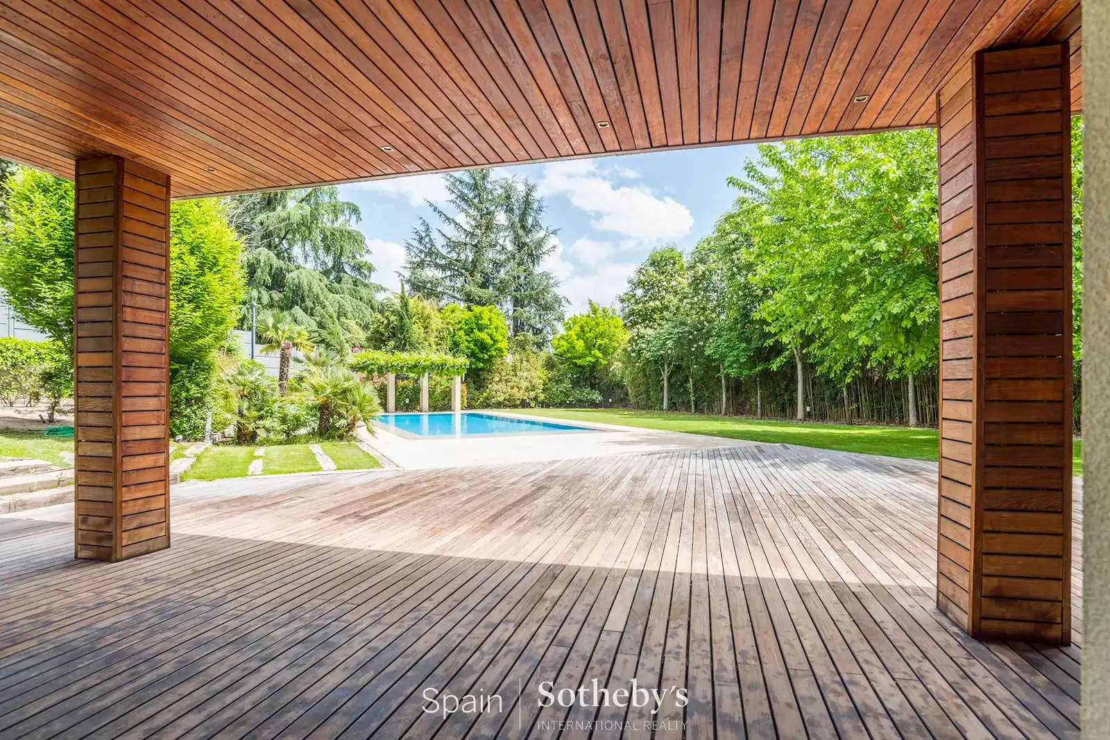 Terrassa de Casa o xalet de lloguer en Madrid amb Aire condicionat, Calefacció i Terrassa