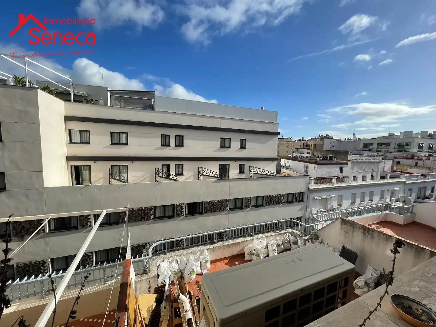 Exterior view of Flat for sale in Córdoba  with Air Conditioner, Heating and Furnished