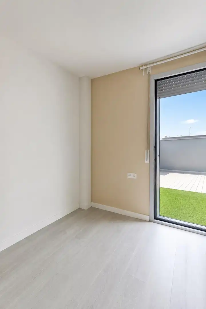 Balcony of Attic for rent in Badalona  with Air Conditioner, Heating and Parquet flooring