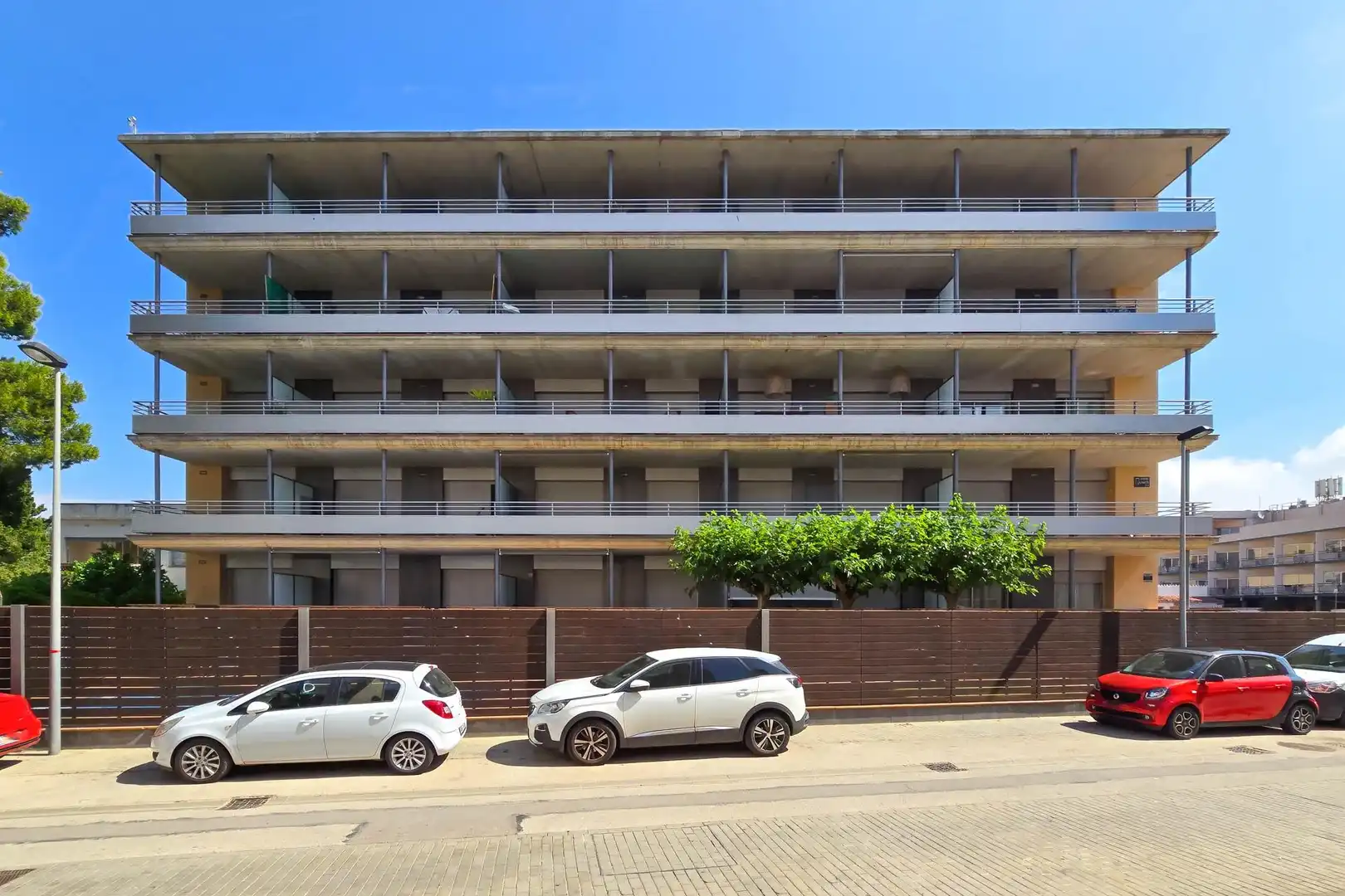 Exterior view of Apartments for sale in Roses  with Heating and Swimming Pool