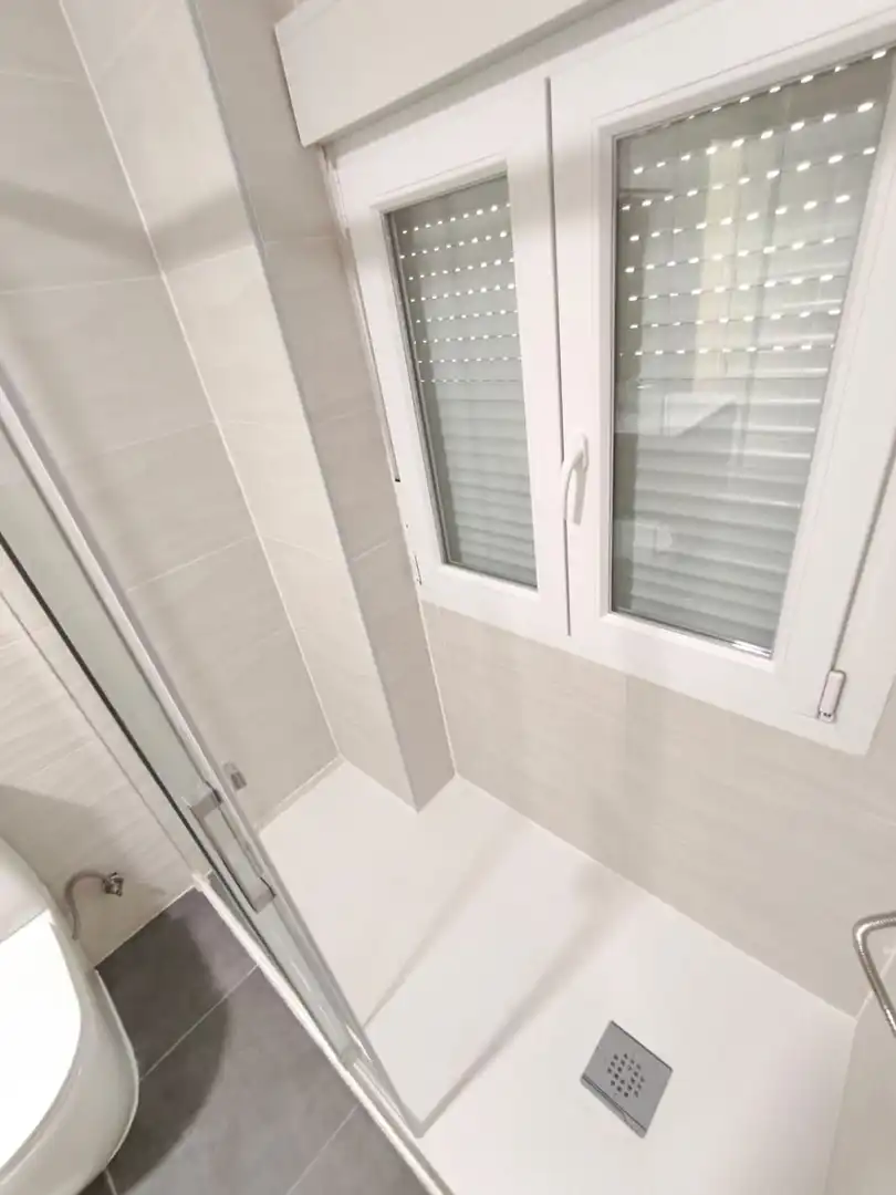 Bathroom of Flat for rent in Madrid  with Heating and Furnished