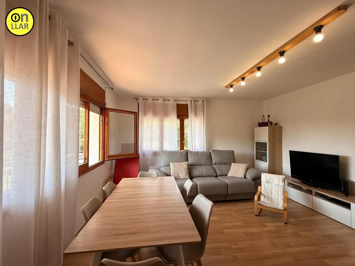 Sala de estar de Casa o chalet en venta en L'Ametlla del Vallès con Calefacción, Jardín privado y Terraza