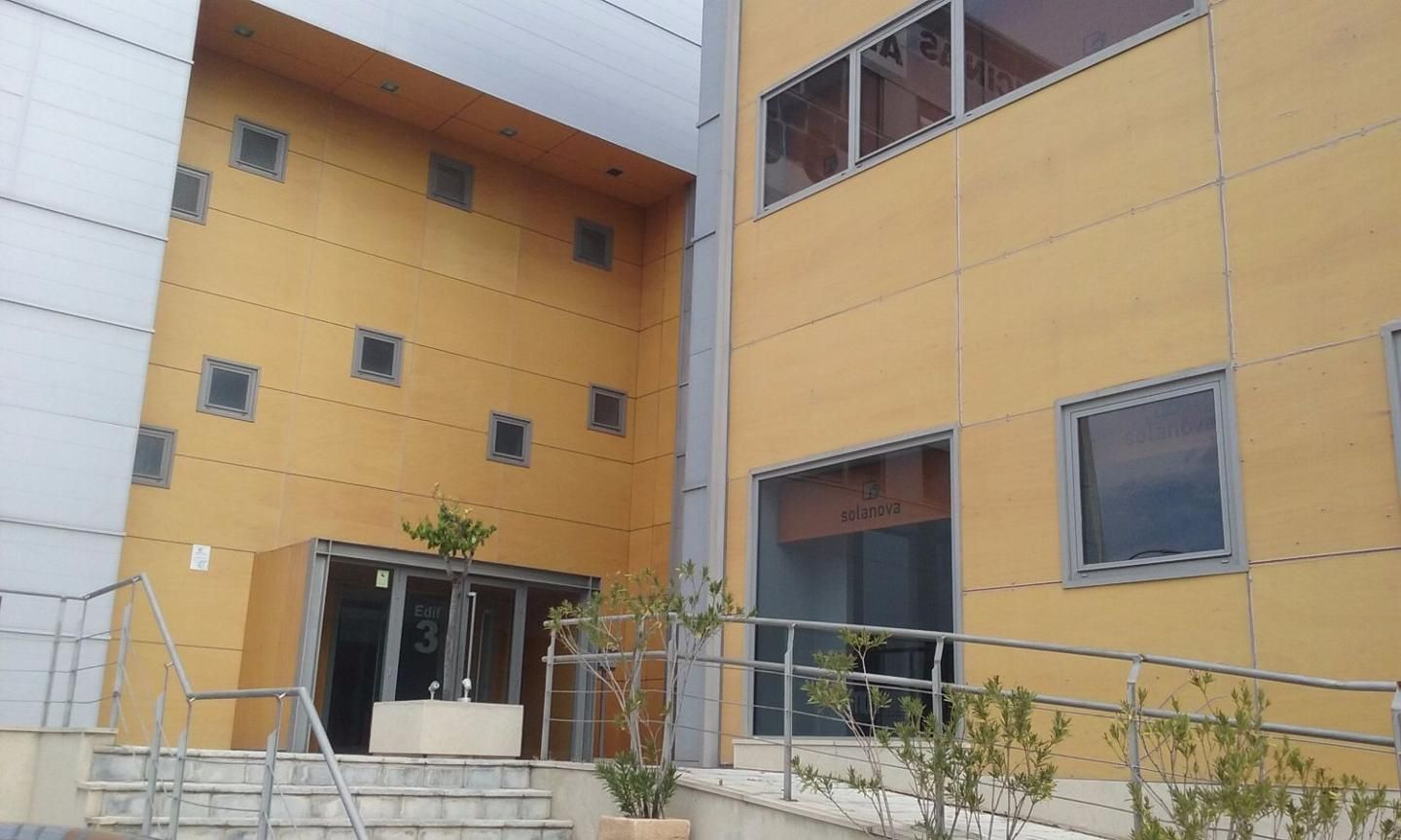 Exterior view of Office for sale in Cabanillas del Campo