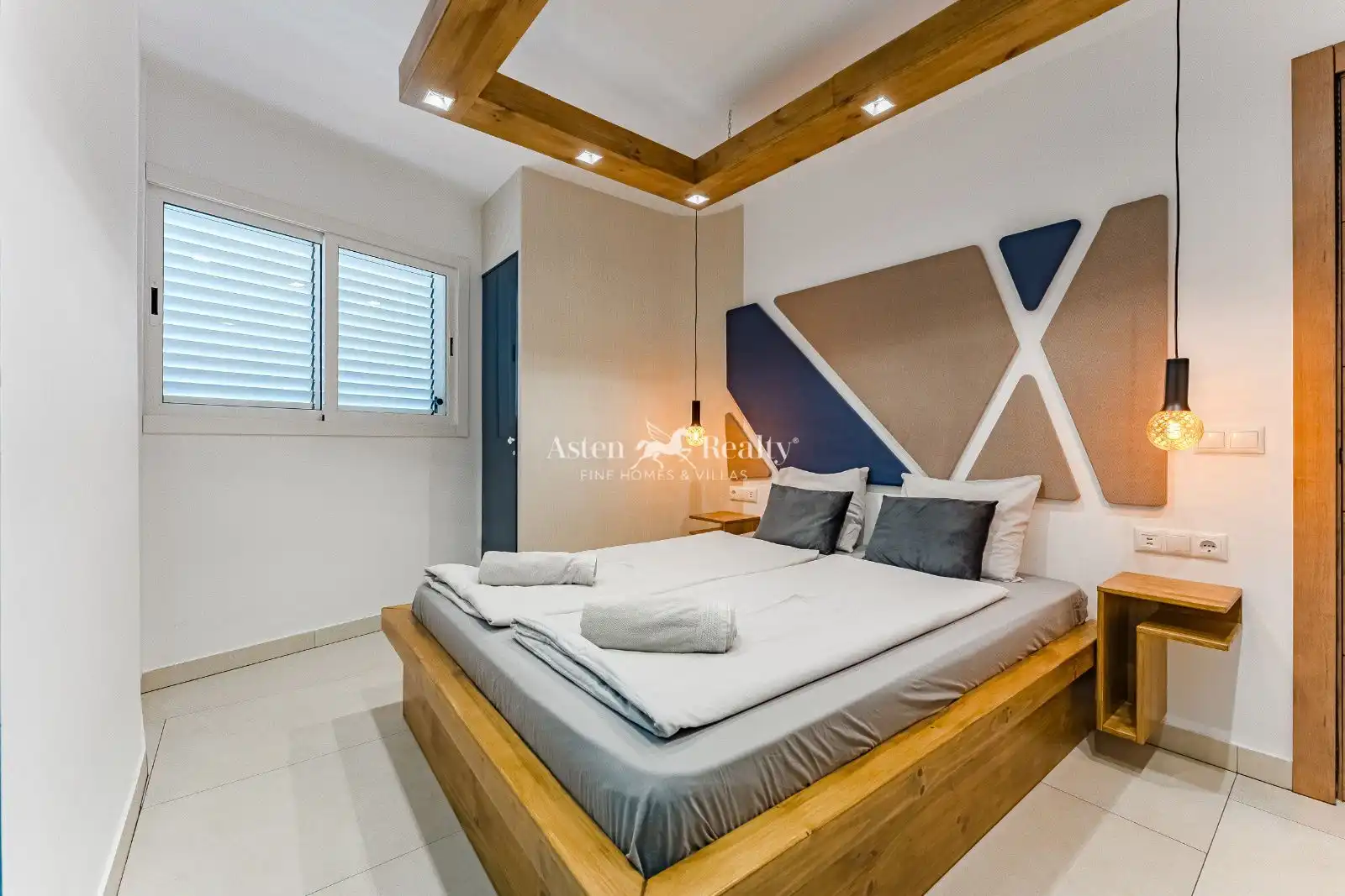 Dormitori de Apartament en venda en Adeje amb Terrassa, Piscina i Moblat