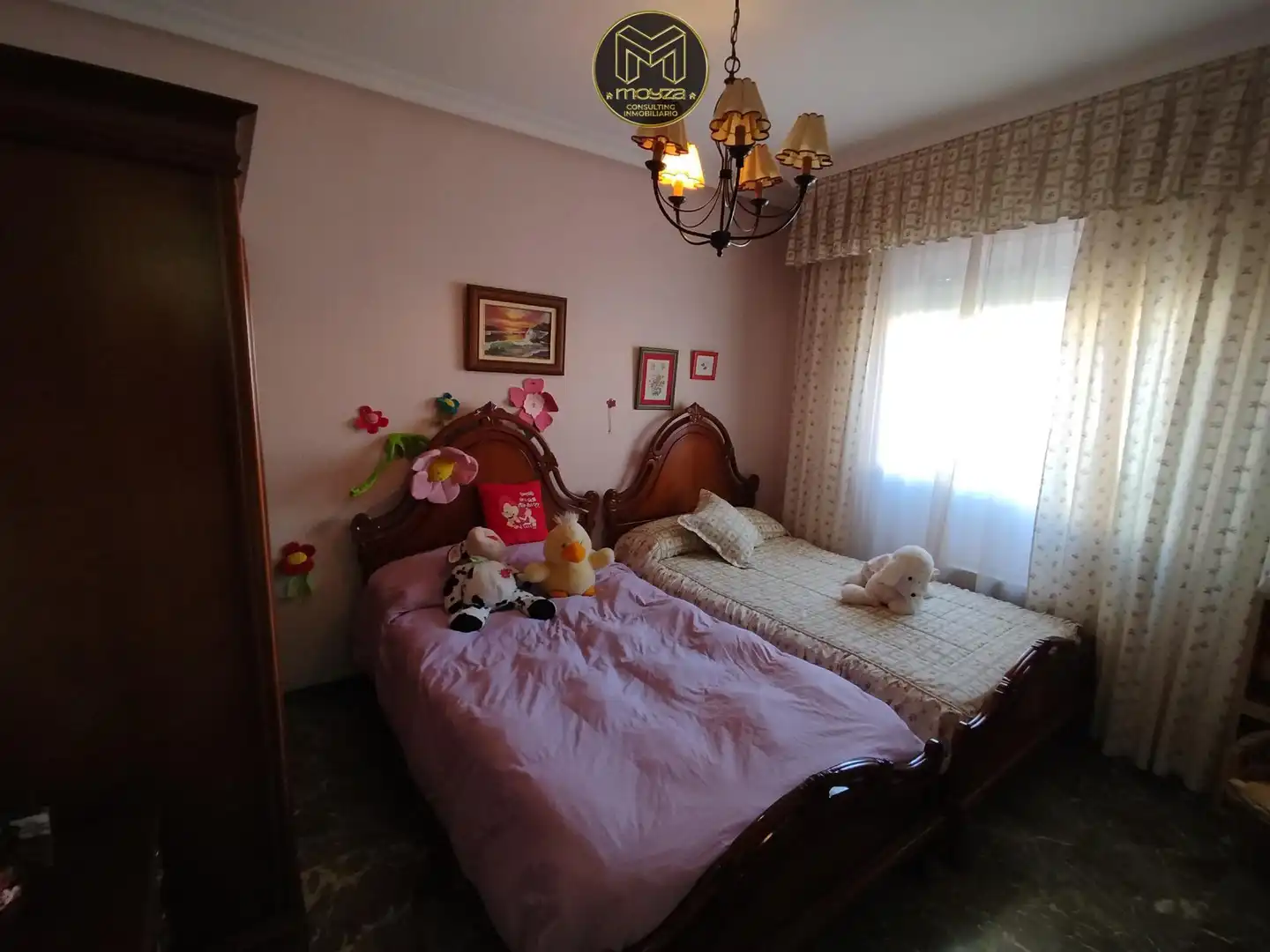 Dormitori de Casa o xalet en venda en Jaén amb Aire condicionat, Calefacció i Terrassa