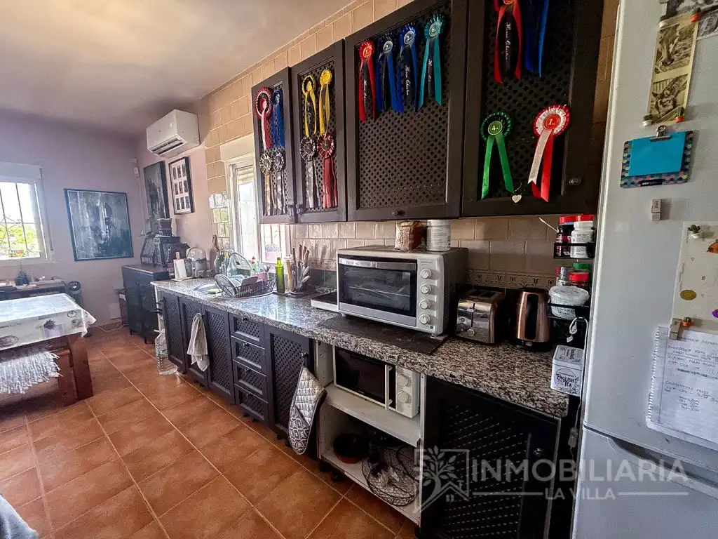 Casa rústica amb piscina en venda a Barrio Llanos Los, imagen 9