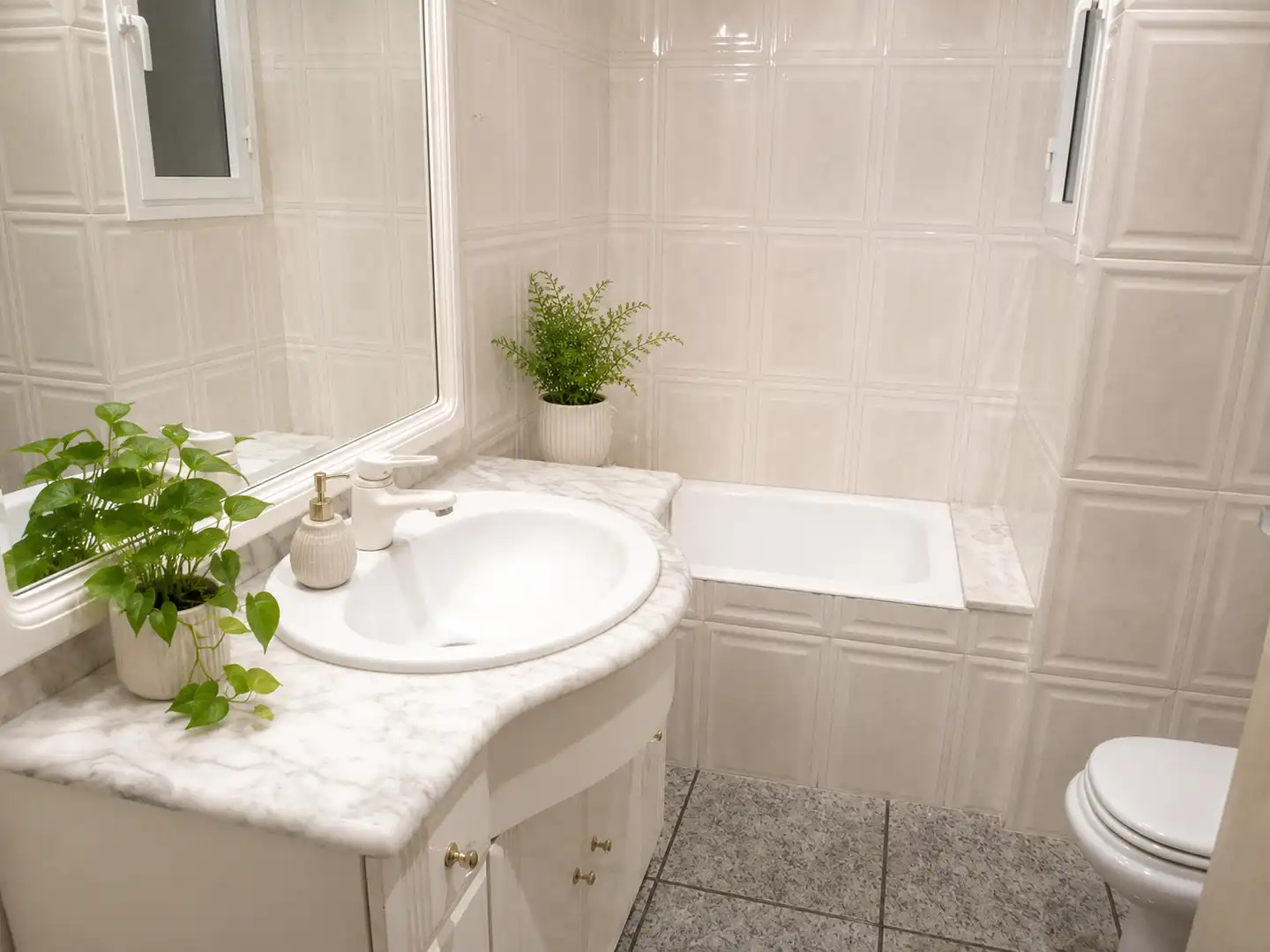 Bathroom of Flat for sale in El Prat de Llobregat  with Oven