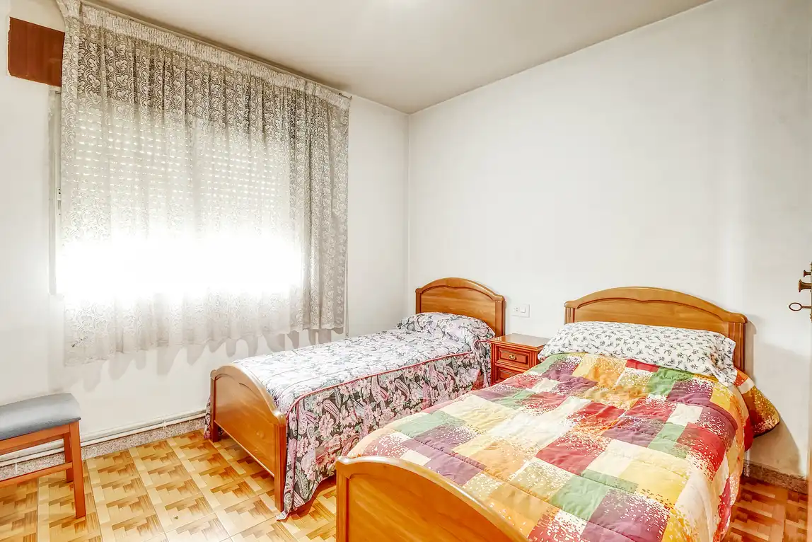 Dormitori de Casa o xalet en venda en Baralla amb Calefacció, Jardí privat i Terrassa