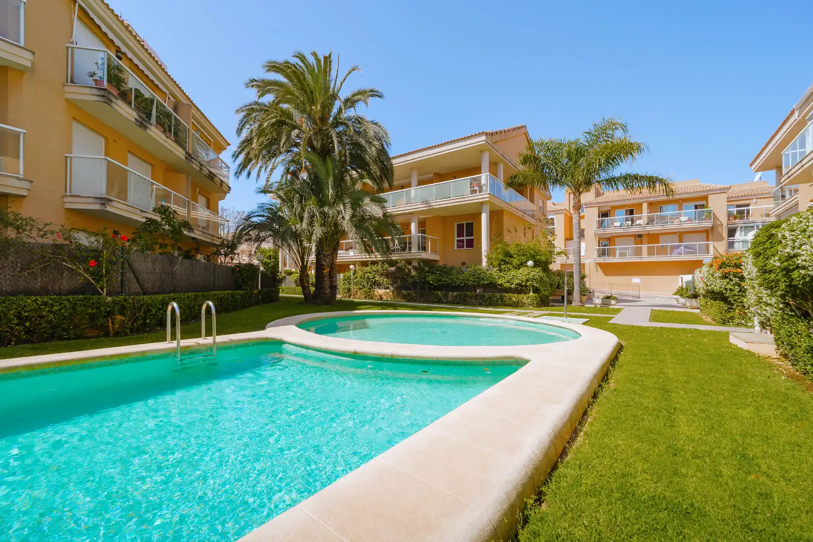 Apartments for rent in Carrer Venecia, 28, Montañar - El Arenal