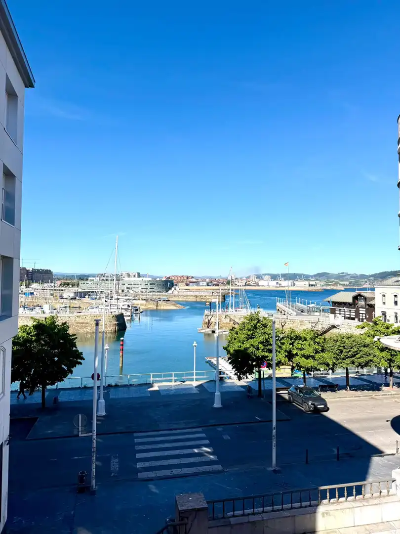 Außenansicht von Wohnung zum Verkauf in Gijón  mit Heizung