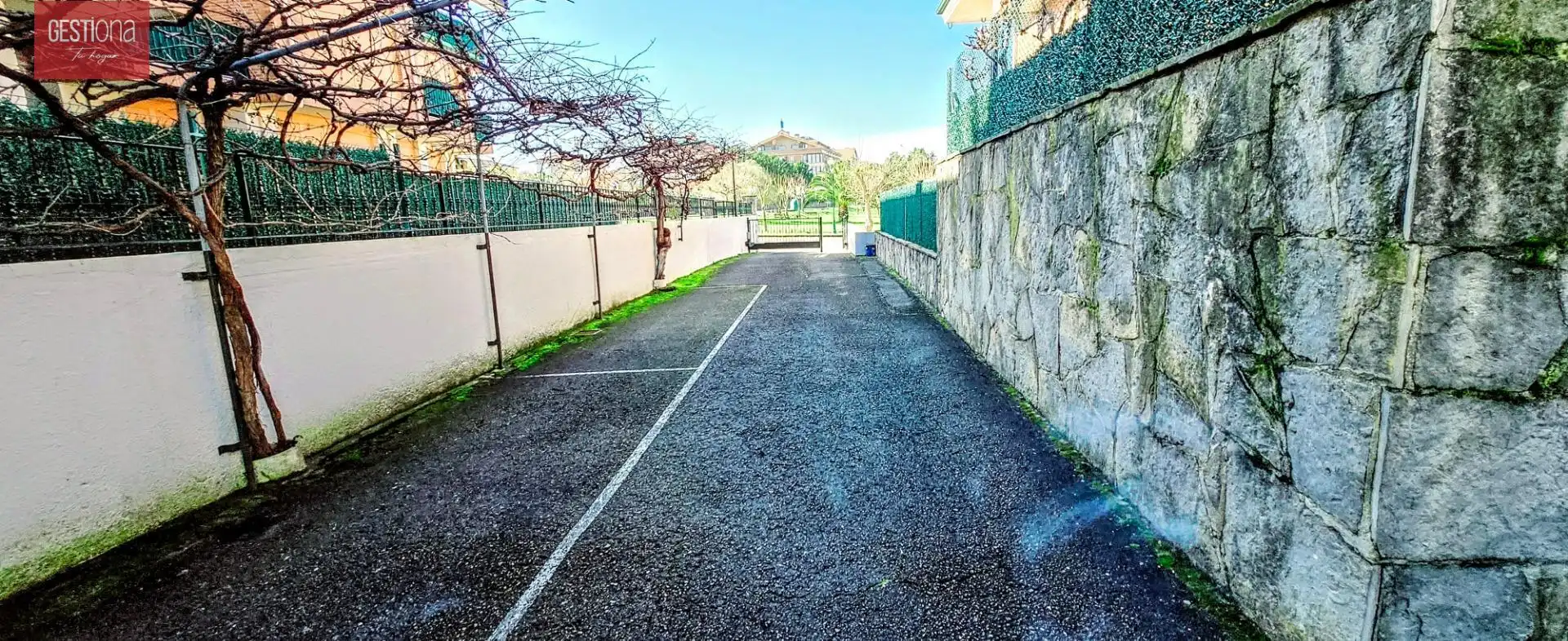Parking of Ground floor for sale in Noja  with Heating, Terrace and Furnished