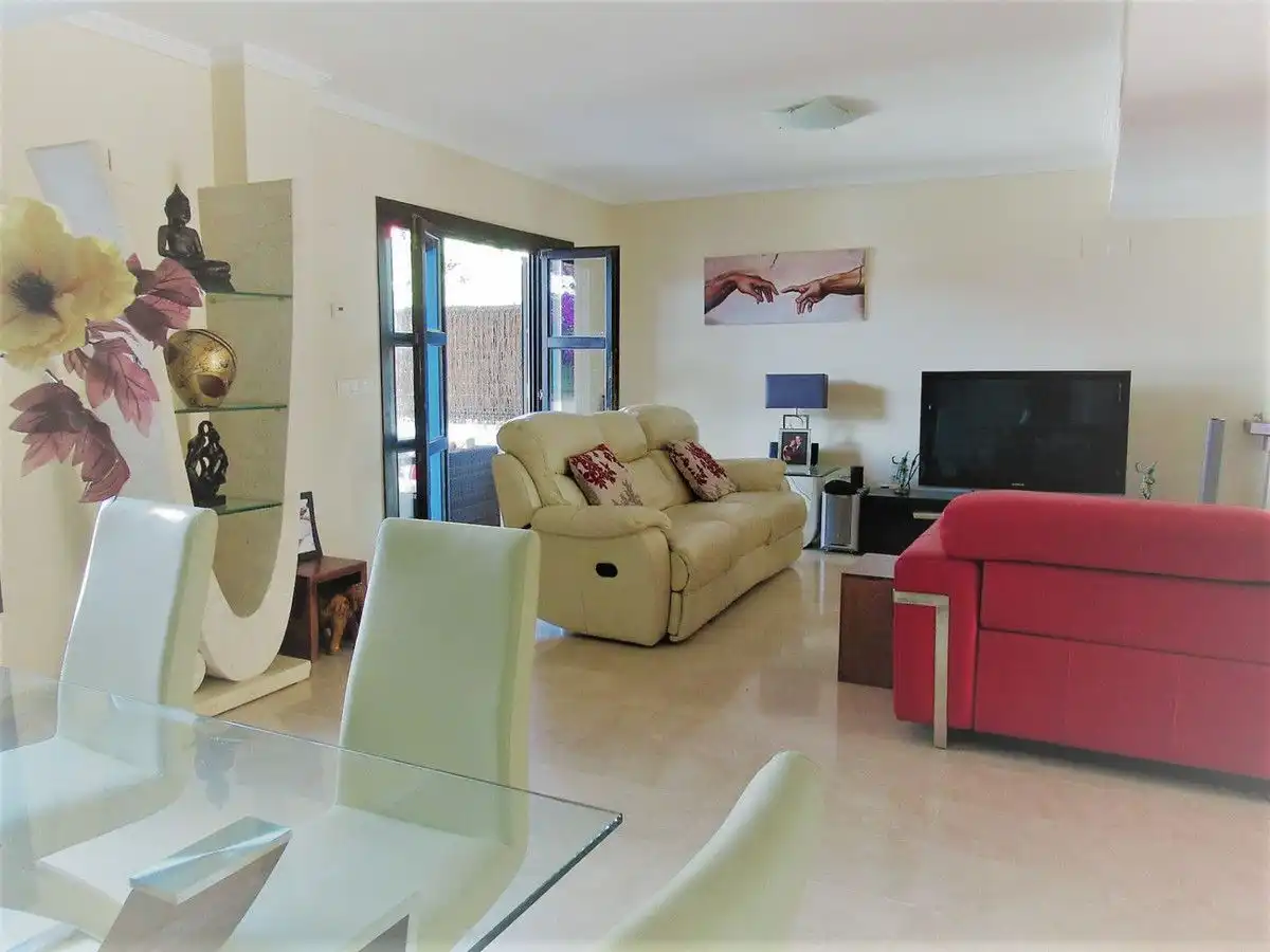 Detached homes for rent in Guadalmina Alta