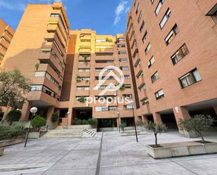 Vista exterior de Pis en venda en  Madrid Capital amb Calefacció, Parquet i Terrassa