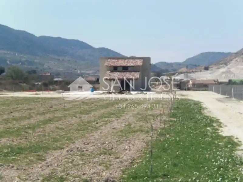 Casa o chalet en venta en Aspe con Calefacción, Jardín privado y Trastero