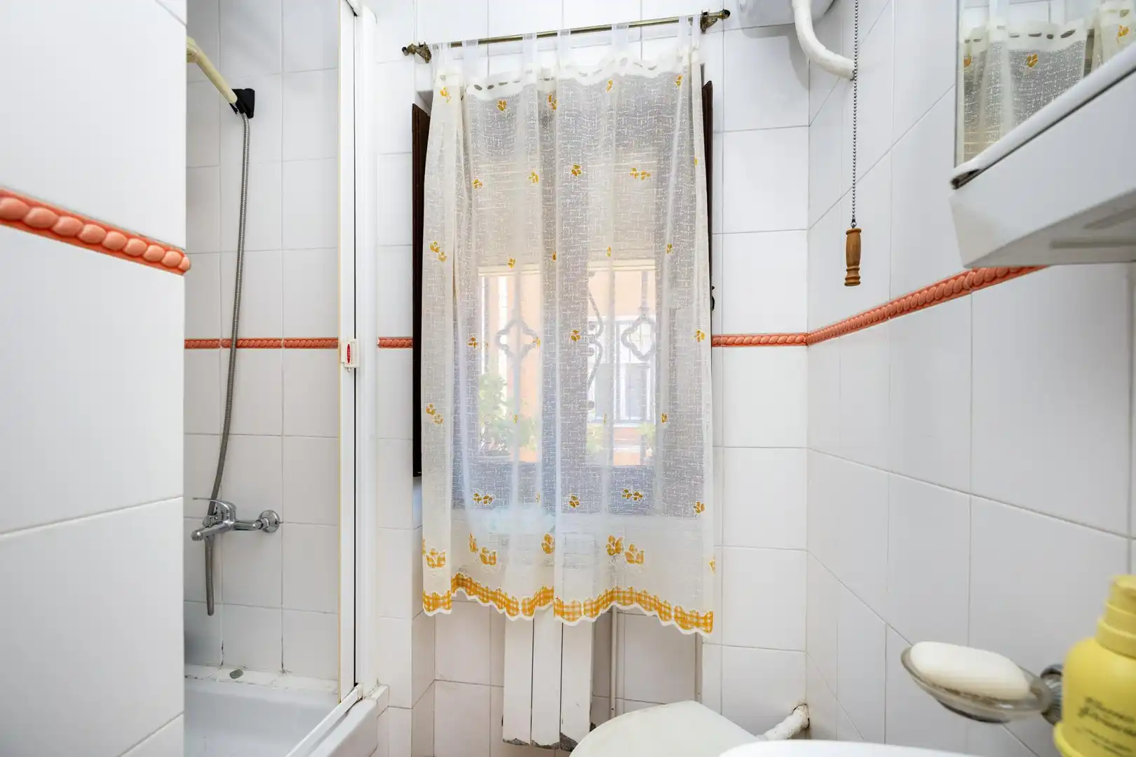 Baño de Casa adosada en venta en Granada con Aire acondicionado
