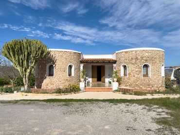 Villa mit Garten zum Verkauf in Cala Vedella-Cala Tarida