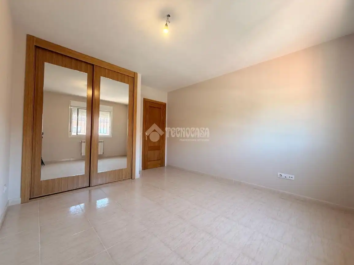 Semi-detached house for sale in Alovera, imagen 25