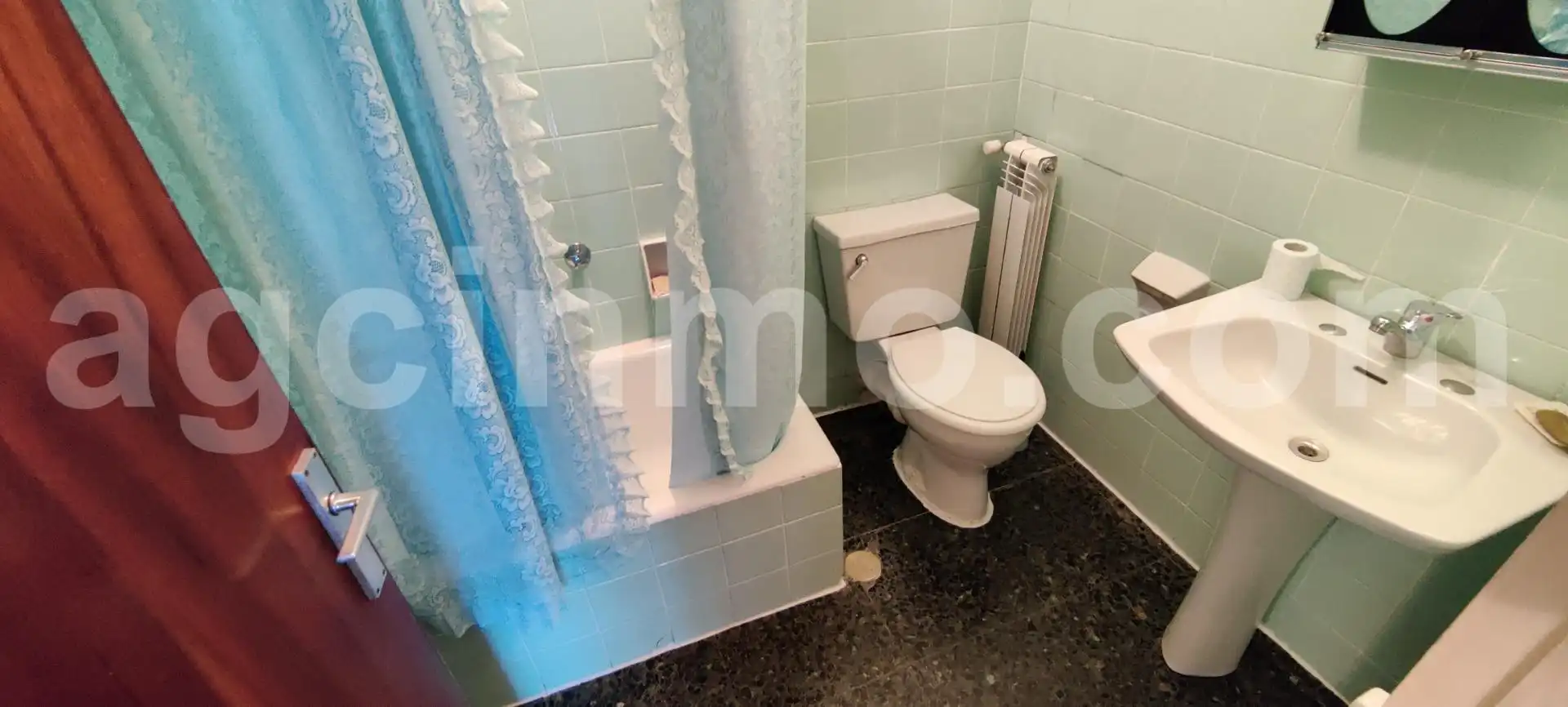 Bathroom of Flat for sale in Valladolid  with Heating, Terrace and Storage room