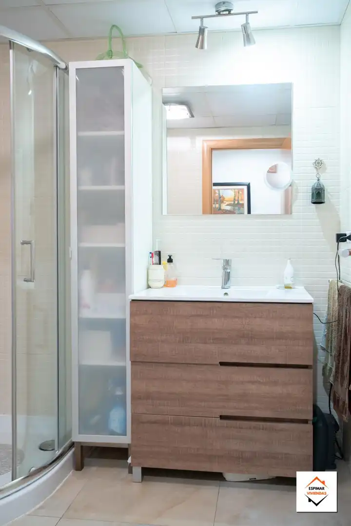 Badezimmer von Einfamilien-Reihenhaus zum Verkauf in Villanueva de Gállego mit Heizung, Privatgarten und Terrasse